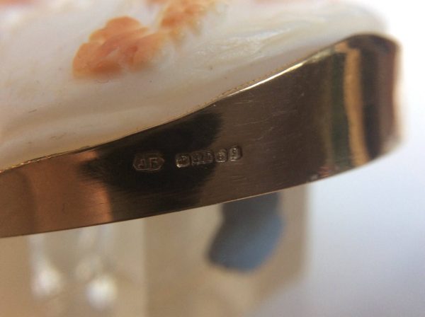 antique Victorian gold cameo pendant