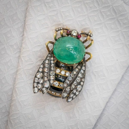 EMERALD BEE BROOCH