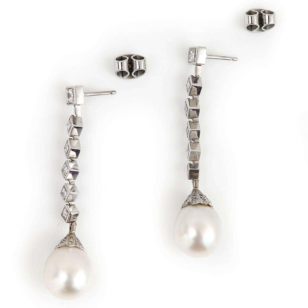 Contemporary 18ct White Gold Pearl and 3.10ct Diamond Drop Earrings