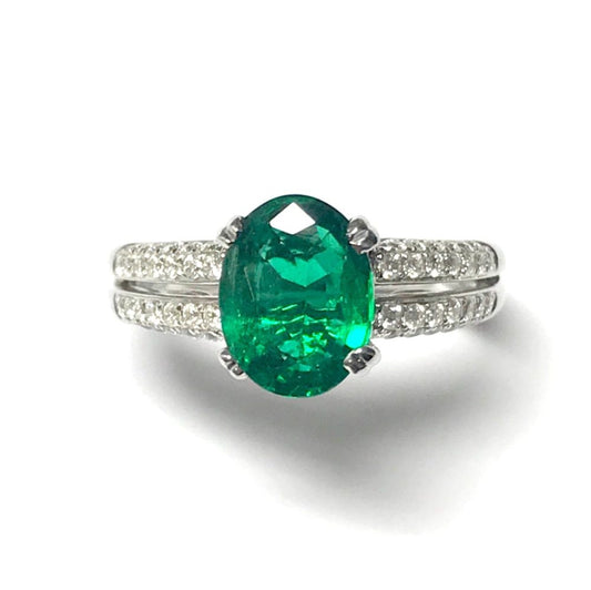Zambian Emerald and Diamond Ring Double Diamond Set Shoulders