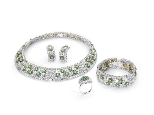 Exceptional Emerald Diamond Necklace Bracelet Suite