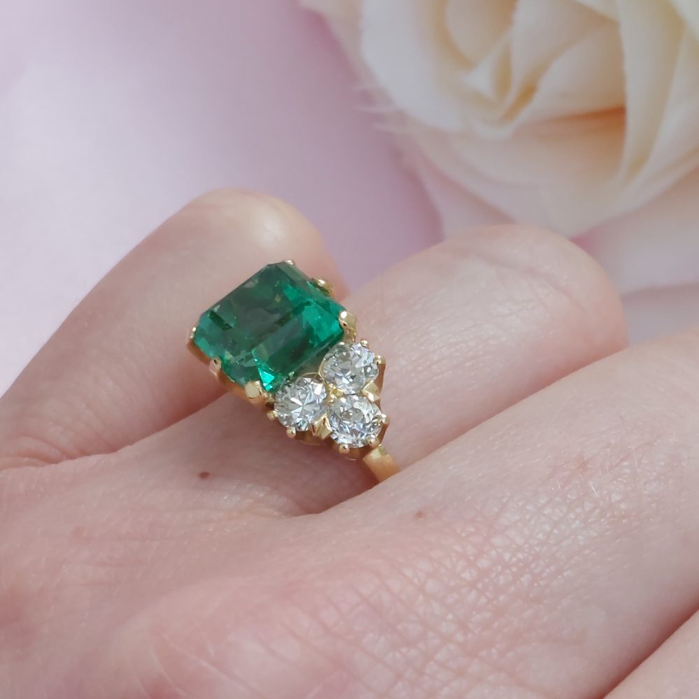 4.70ct Zambian Emerald and Diamond Ring