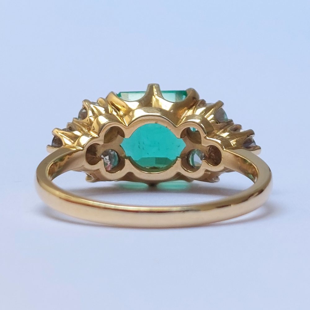4.70ct Zambian Emerald and Diamond Ring