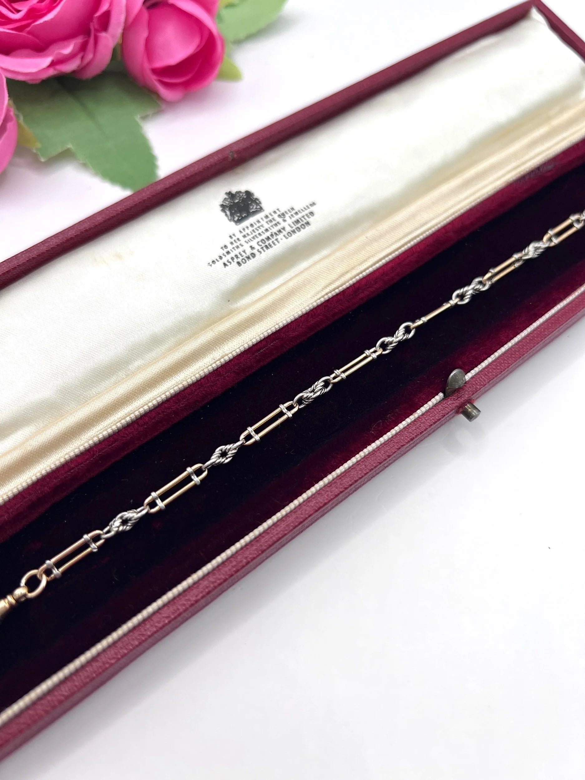 Antique 18 Carat Yellow Gold and Platinum Fancy Knot Link Bracelet, Circa 1900