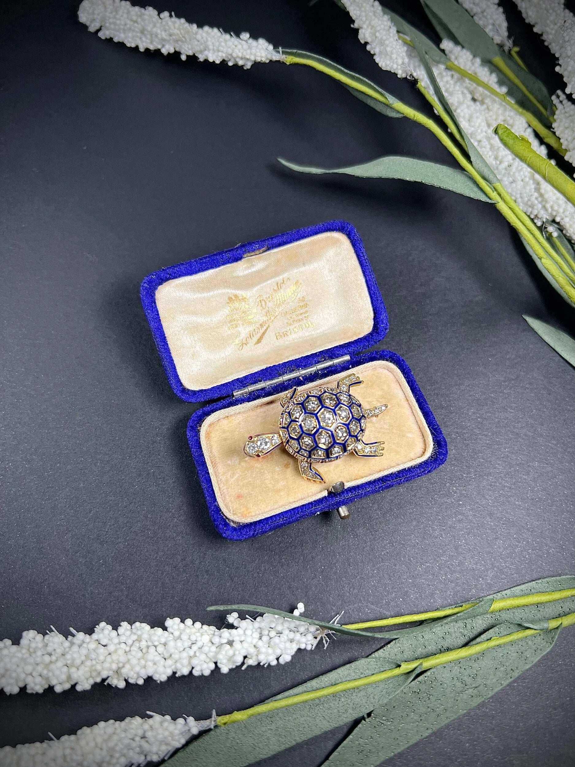 Art Deco 18 Carat Yellow Gold, Blue Enamel and Diamond Tortoise Brooch, 2.00 Carats