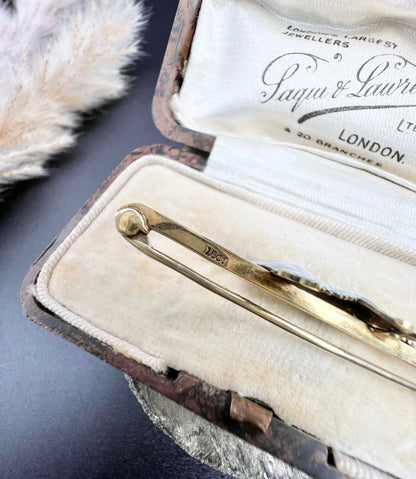 Art Deco 15 Carat Yellow Gold English Setter Enamel Dog Brooch, Circa 1920