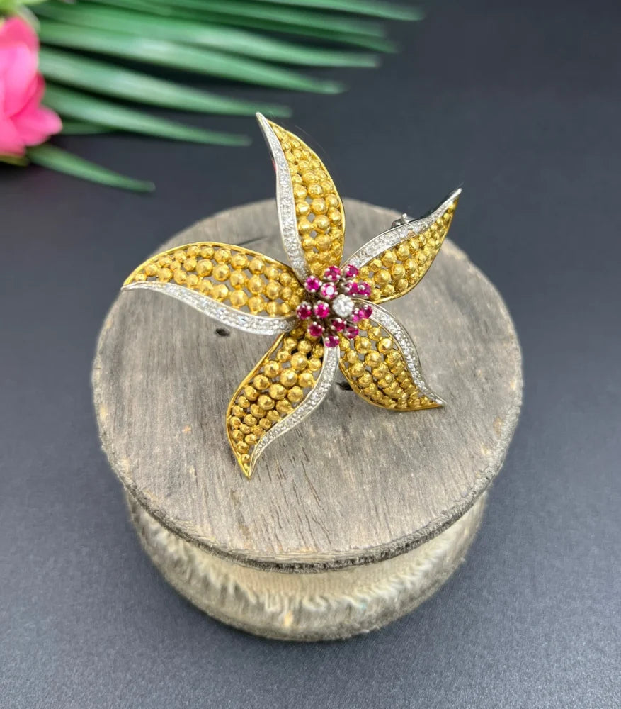 Vintage Diamond Ruby Gold and Platinum Flower Brooch come Pendant