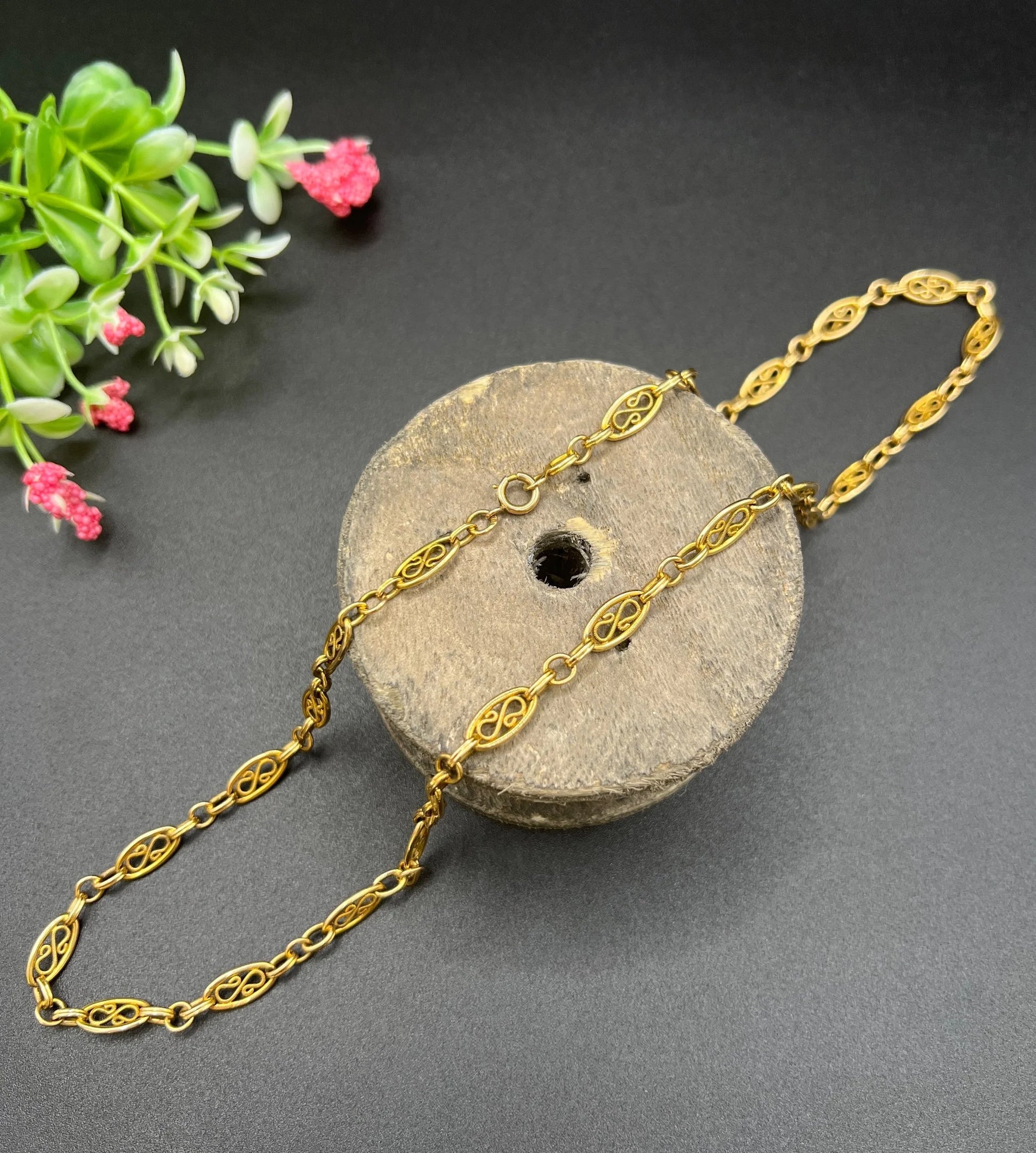 Antique 18 Carat Yellow Gold Fancy Filigree Oval Link Chain Necklace, Circa 1920
