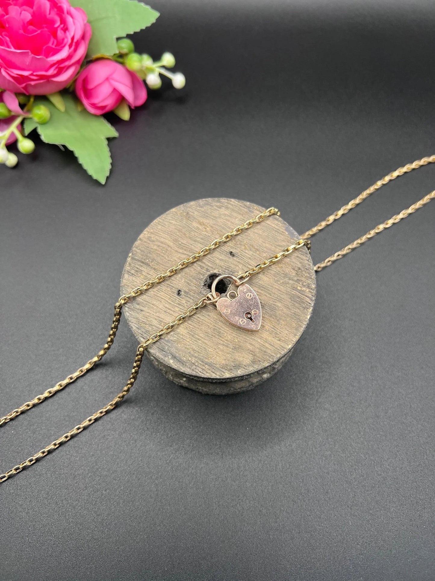 Victorian 9 Carat Yellow Gold Rolo Link Chain with Vintage Heart Padlock Clasp
