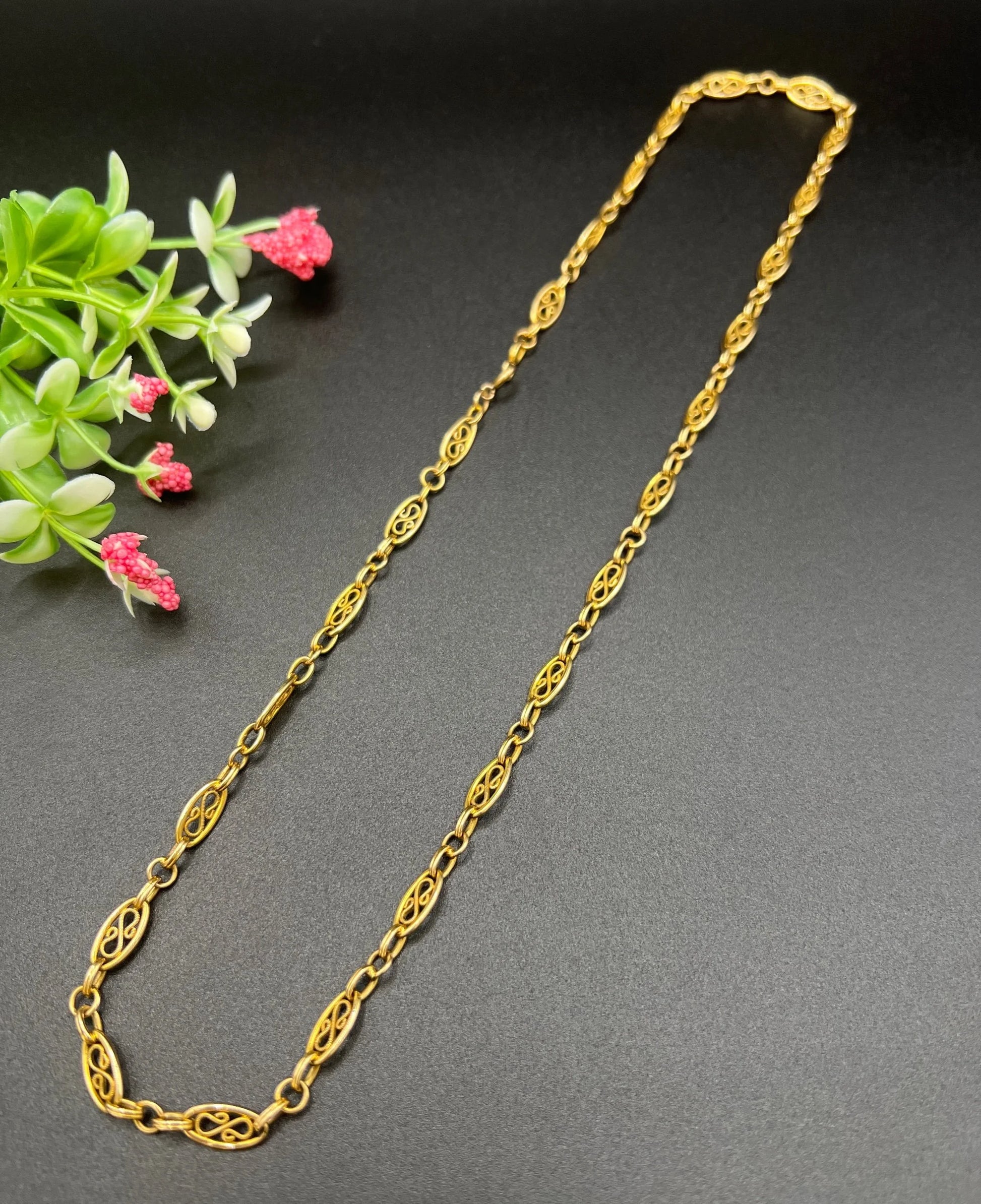Antique 18 Carat Yellow Gold Fancy Filigree Oval Link Chain Necklace, Circa 1920