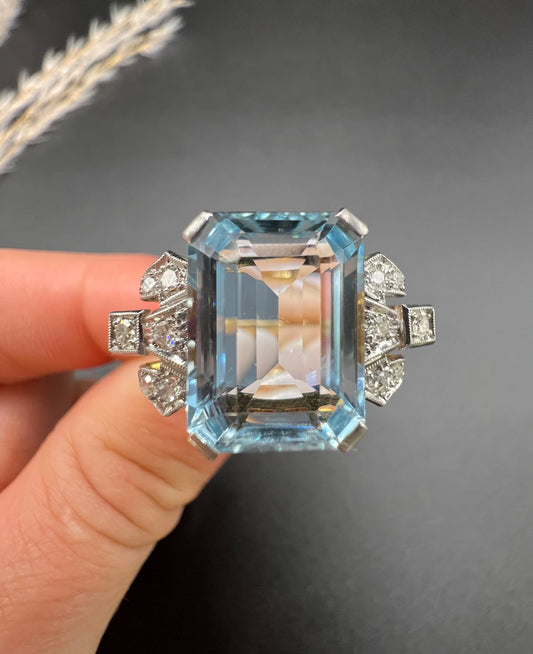 Art Deco Aquamarine and Diamond Cocktail Ring