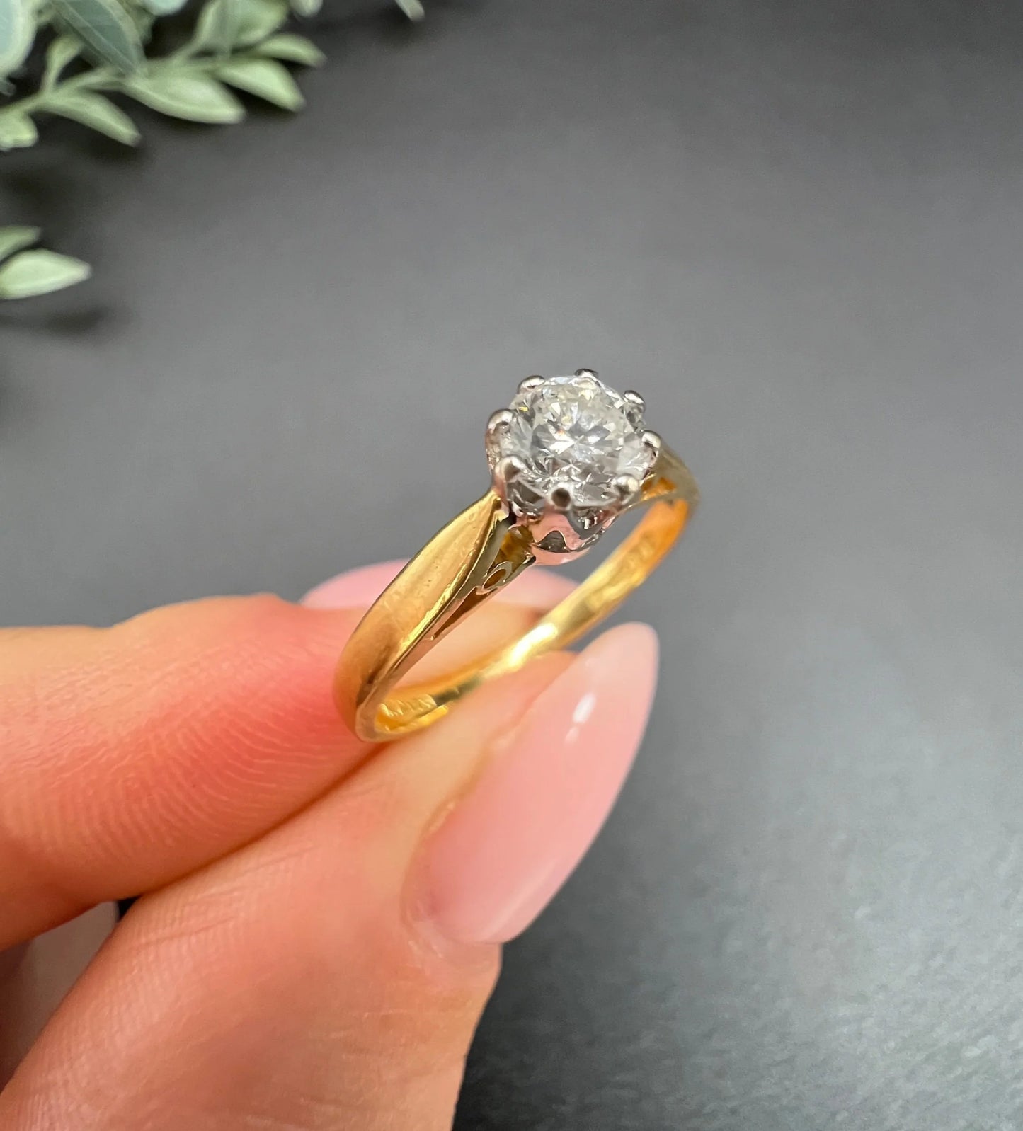 Vintage 18 ct Yellow Gold Diamond Single Stone Engagement Ring,