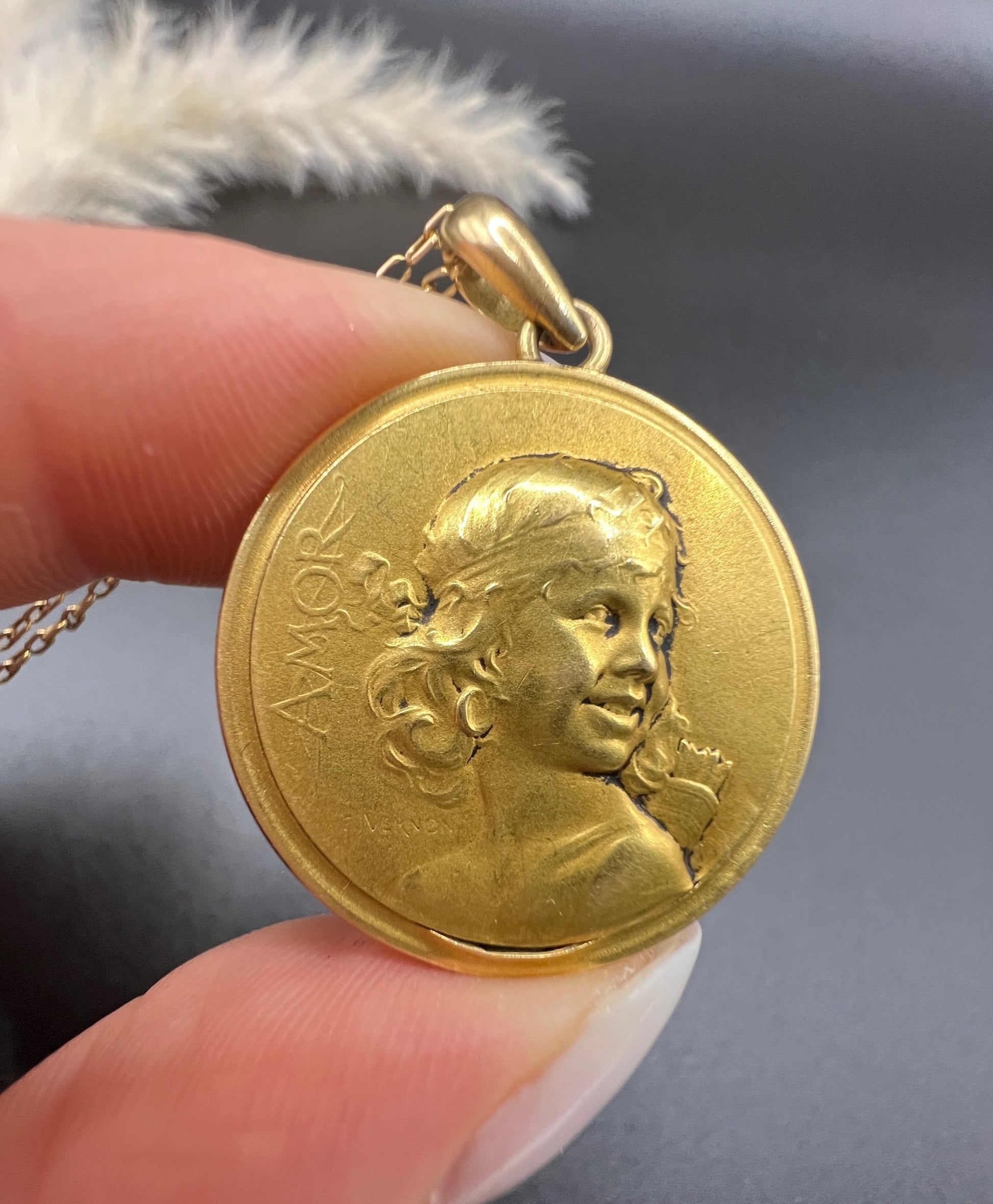 French Art Nouveau 18 Carat Gold Love Medallion by Frederic Charles Victor de Vernon
