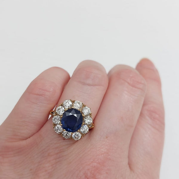 Vintage 3.50ct Sapphire and Diamond Cluster Ring