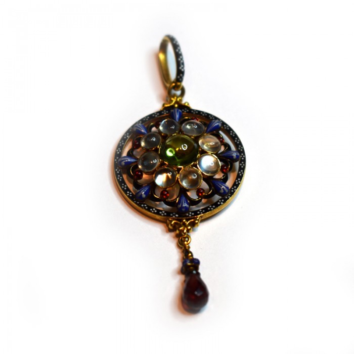 GIULIANO ENAMEL, PERIDOT, MOONSTONE, GARNET AND GOLD PENDANT MO3