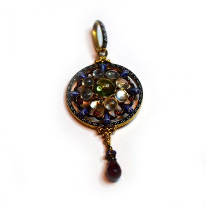 GIULIANO ENAMEL, PERIDOT, MOONSTONE, GARNET AND GOLD PENDANT MO3