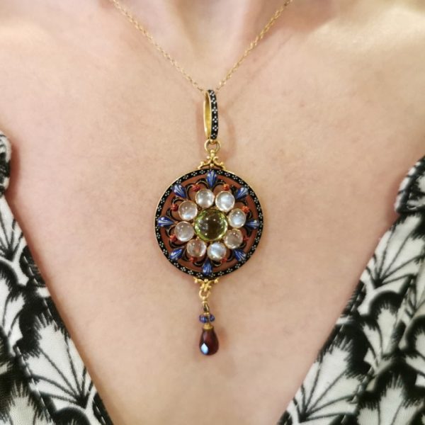 GIULIANO ENAMEL, PERIDOT, MOONSTONE, GARNET AND GOLD PENDANT