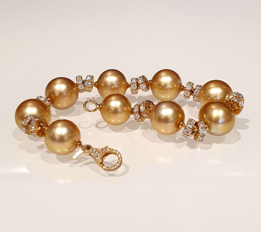 Golden South Sea Pearl Bracelet with Diamonds