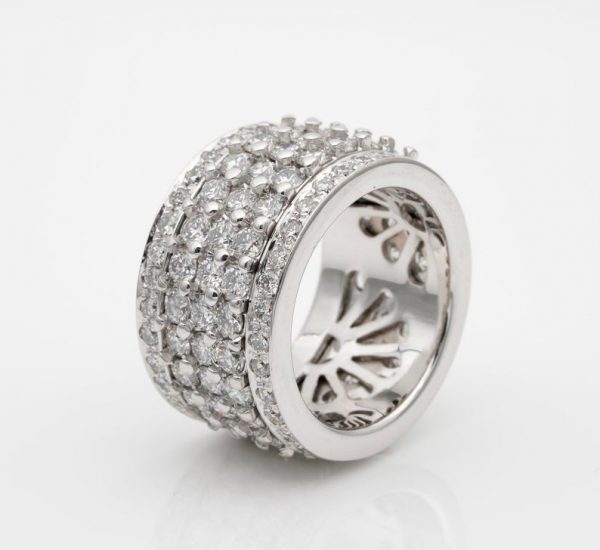 Impressive 6.50ct Night and Day Rotating Diamond Eternity Ring