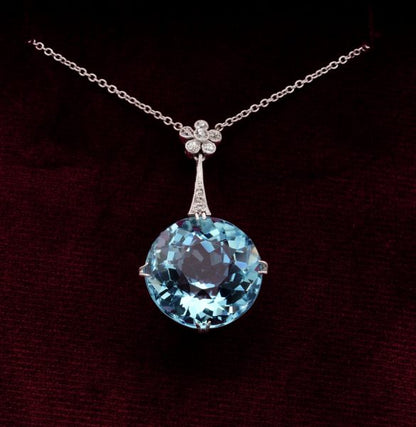 Antique Art Deco 20.00ct Natural Aquamarine and Diamond Platinum Necklace