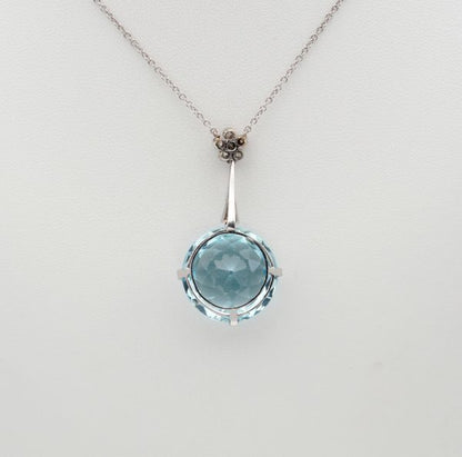 Antique Art Deco 20.00ct Natural Aquamarine and Diamond Platinum Necklace