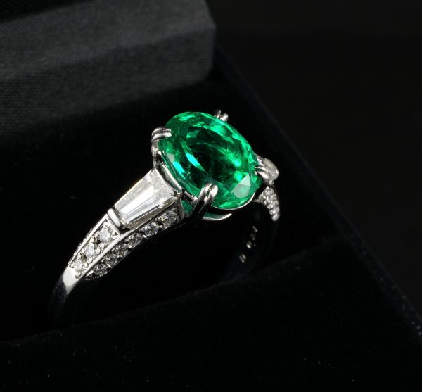 Exceptional 2.58ct Colombian Emerald and Diamond Platinum Engagement Ring
