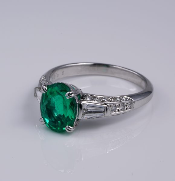 Exceptional 2.58ct Colombian Emerald and Diamond Platinum Engagement Ring