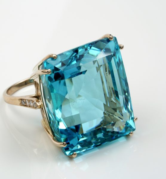 Retro 50.00ct Untreated Aquamarine Diamond Ring