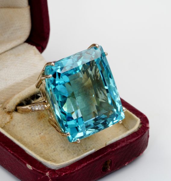Retro 50.00ct Untreated Aquamarine Diamond Ring