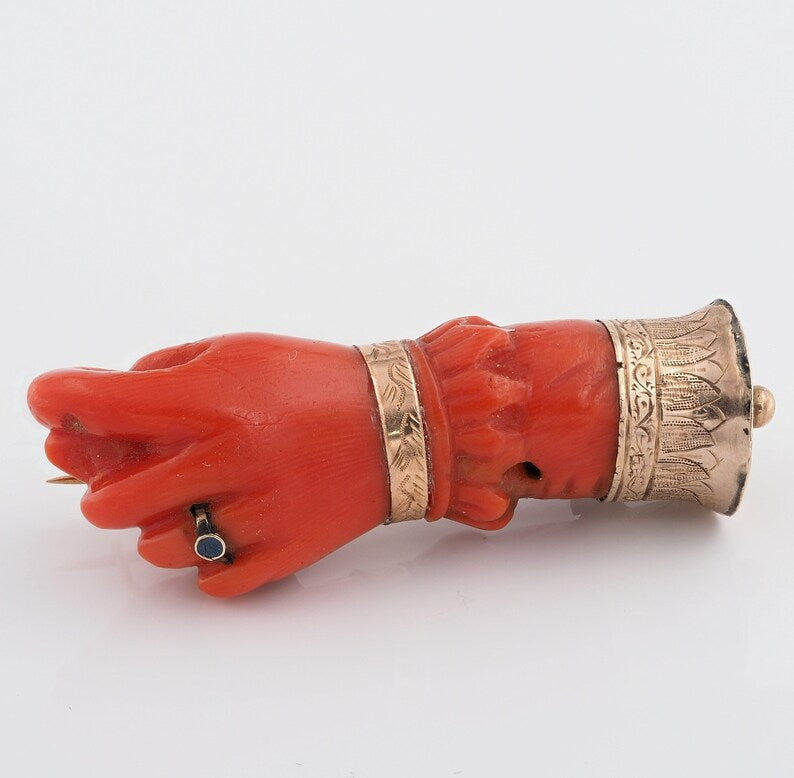 Antique Georgian Sciacca Coral Figa Hand 18ct Gold Brooch