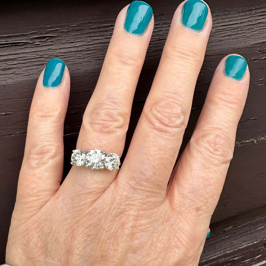 Classic Three Stone Diamond Ring in 18ct White Gold, 3.69 carat total