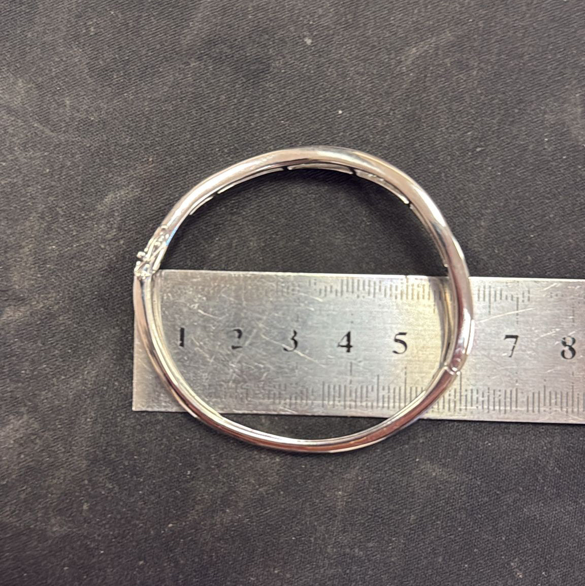 1.80ct Baguette Cut Diamond Set White Gold Bangle Bracelet