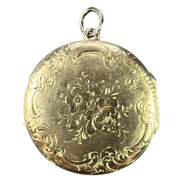 French engraved pendant locket in gold.