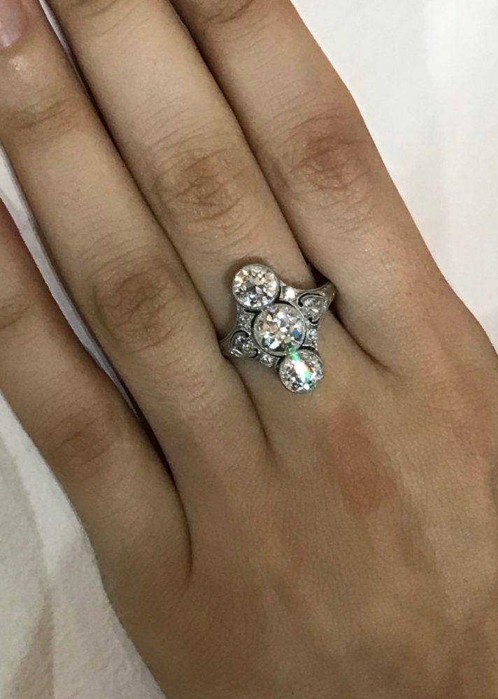 Art Deco diamond ring three diamonds