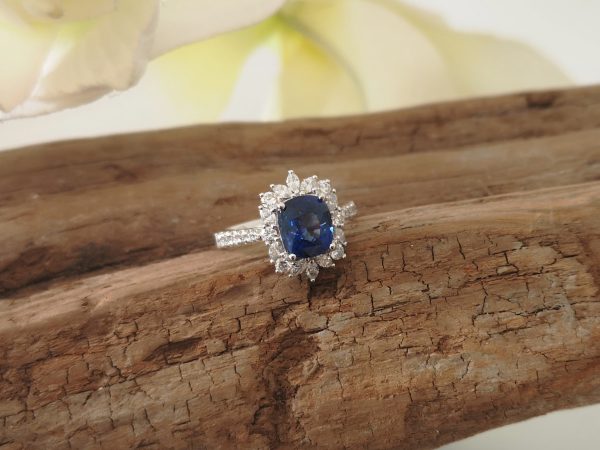 Sri Lankan Sapphire and Diamond Cluster Ring, 18ct White Gold