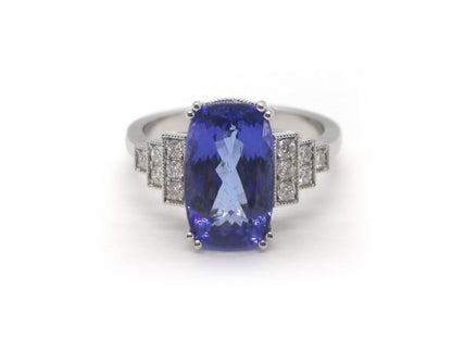 Tanzanite and Diamond Ring in 18ct White Gold, 4.75ct
