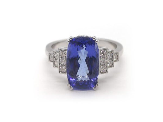 Tanzanite and Diamond Ring in 18ct White Gold, 4.75ct