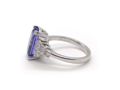 Tanzanite and Diamond Ring in 18ct White Gold, 4.75ct