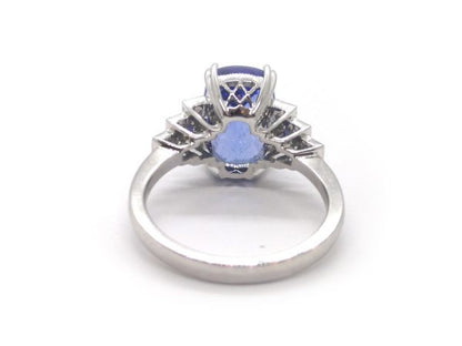 Tanzanite and Diamond Ring in 18ct White Gold, 4.75ct