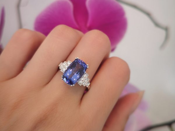 Tanzanite and Diamond Ring in 18ct White Gold, 4.75ct