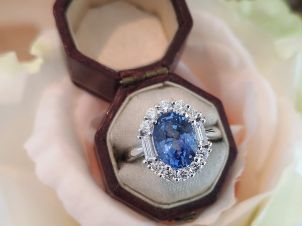 Sapphire and Diamond Engagement Ring in 18ct White Gold, 4.74ct