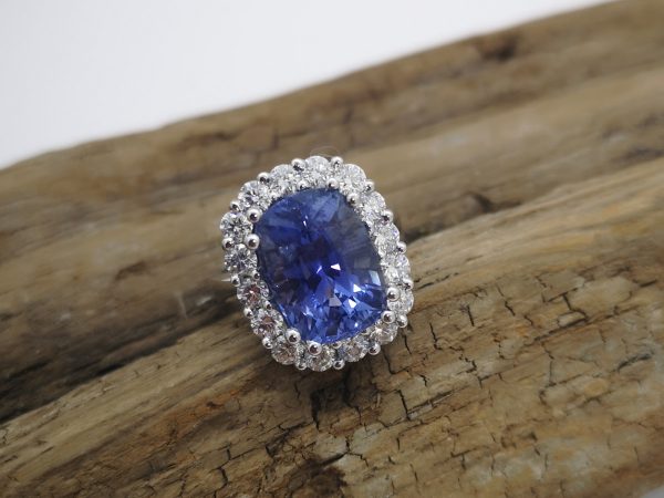 Sri Lankan Sapphire and Diamond Cluster Ring, 8.77ct