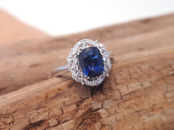 Vivid Blue Sapphire and Diamond Engagement Ring, 3.22ct