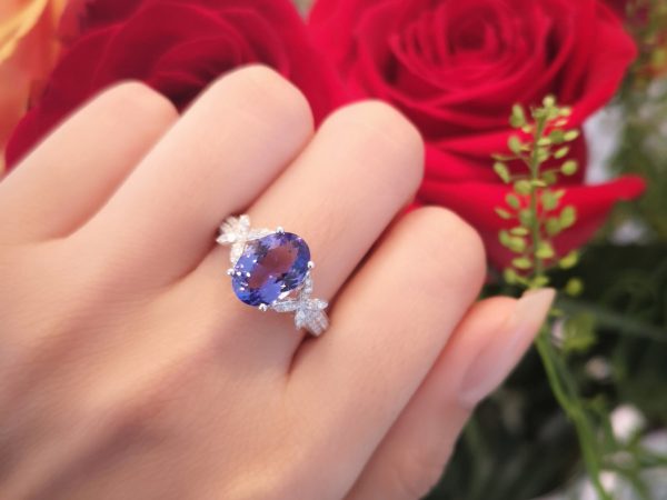 Tanzanite and Diamond Engagement Ring, 5.60ct