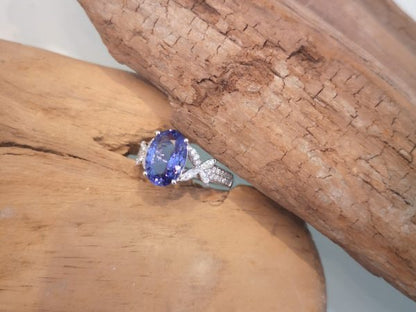 Tanzanite and Diamond Engagement Ring, 5.60ct
