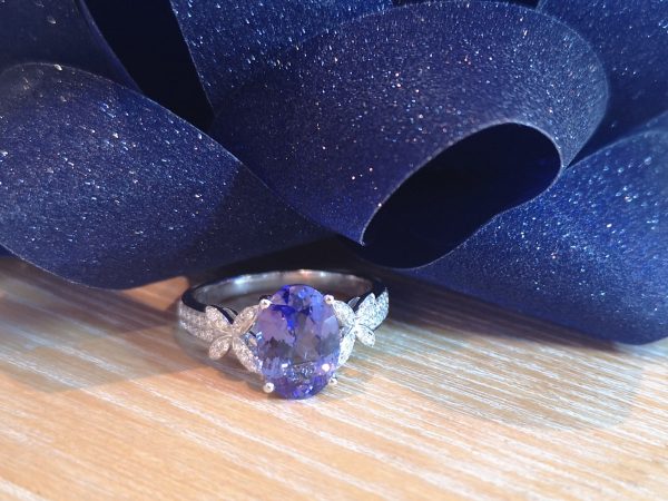Tanzanite and Diamond Engagement Ring, 5.60ct
