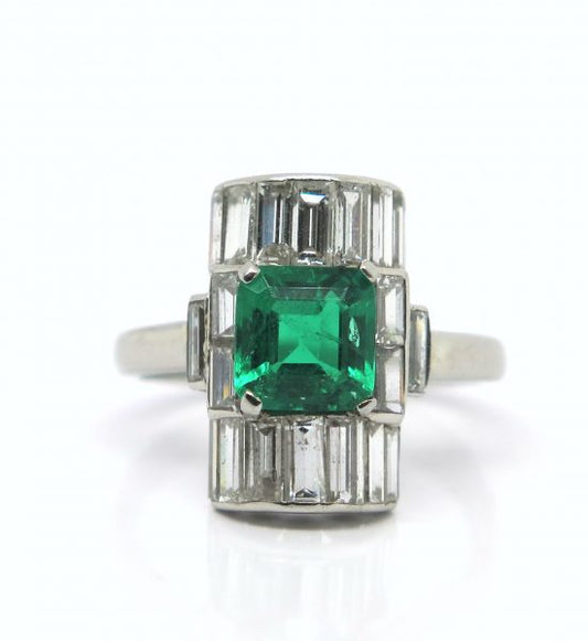 Art Deco emerald diamond ring 1930 baguette diamond platinum
