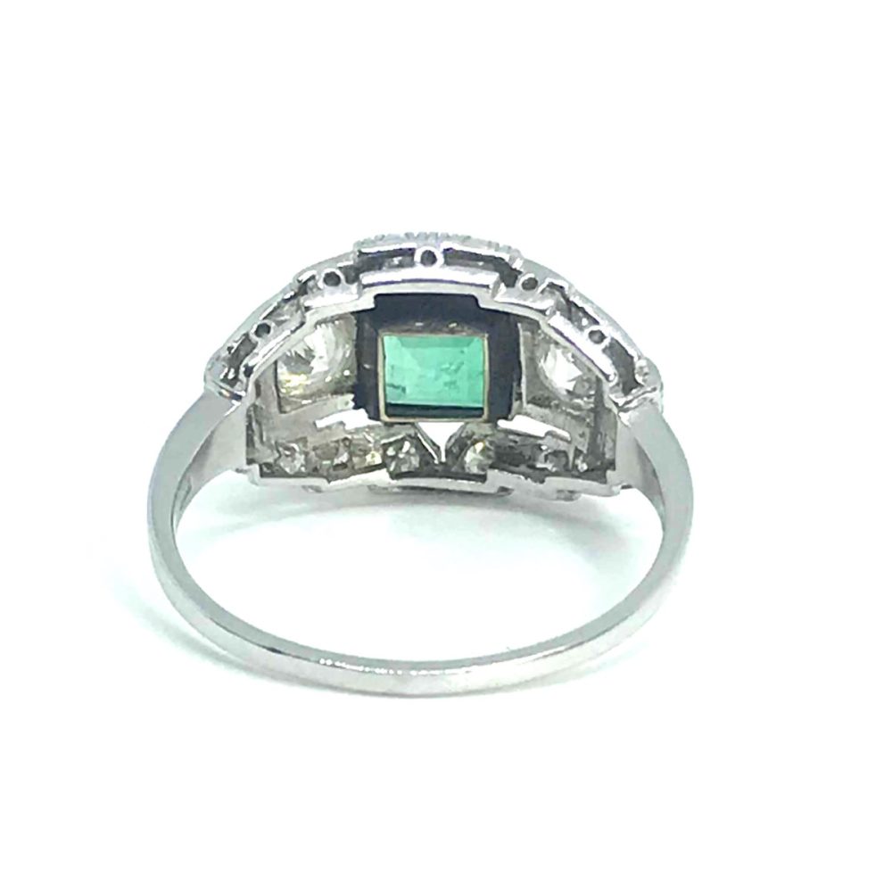 Antique Art Deco Emerald & Diamond Ring