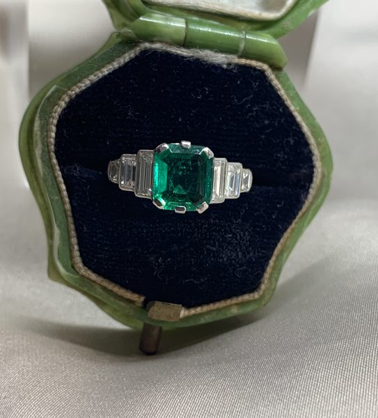 Art Deco Colombian Emerald and diamond ring, Platinum