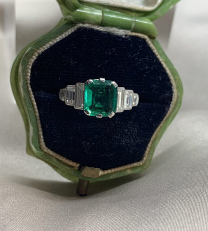 Art Deco Colombian Emerald and diamond ring, Platinum